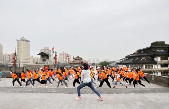 2021350vip8888新葡的京集团股份悦动古城健步走活动圆满举行 2021350vip8888新葡的京集团股份悦动古城健步走活动圆满举行