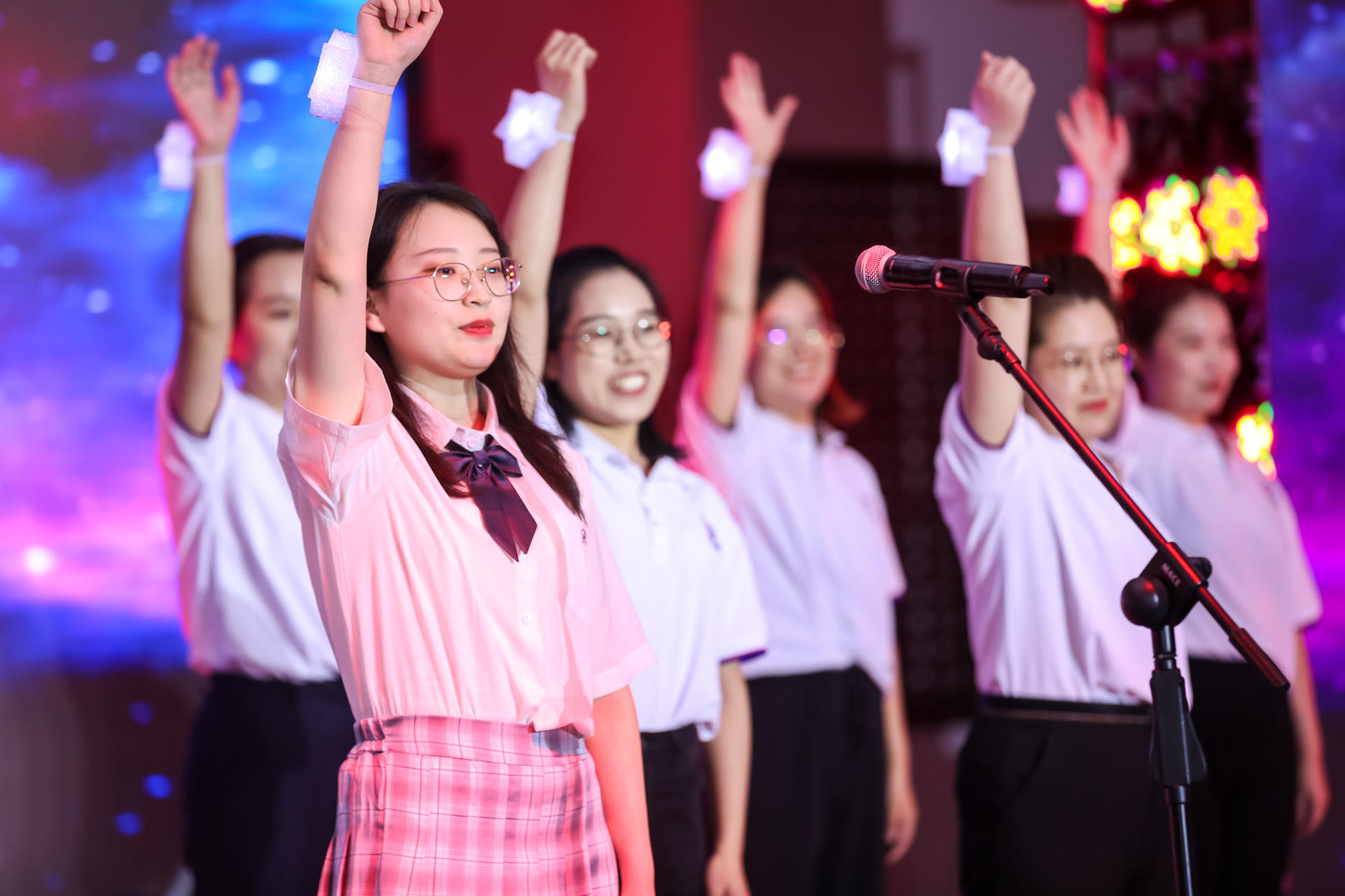 350vip8888新葡的京集团股份上市25周年庆典晚会